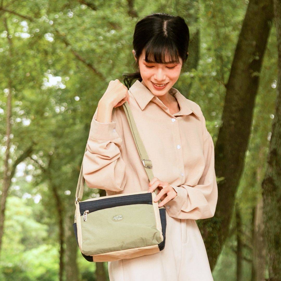 【新色上架】日系休閒郵差長方包-秋香綠 7155