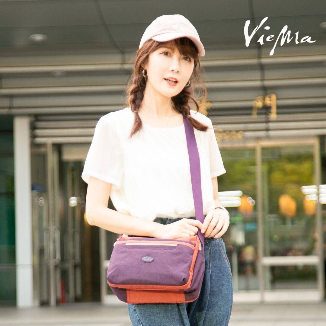 日系千層郵差包-藍莓紫配繡紅(5045)