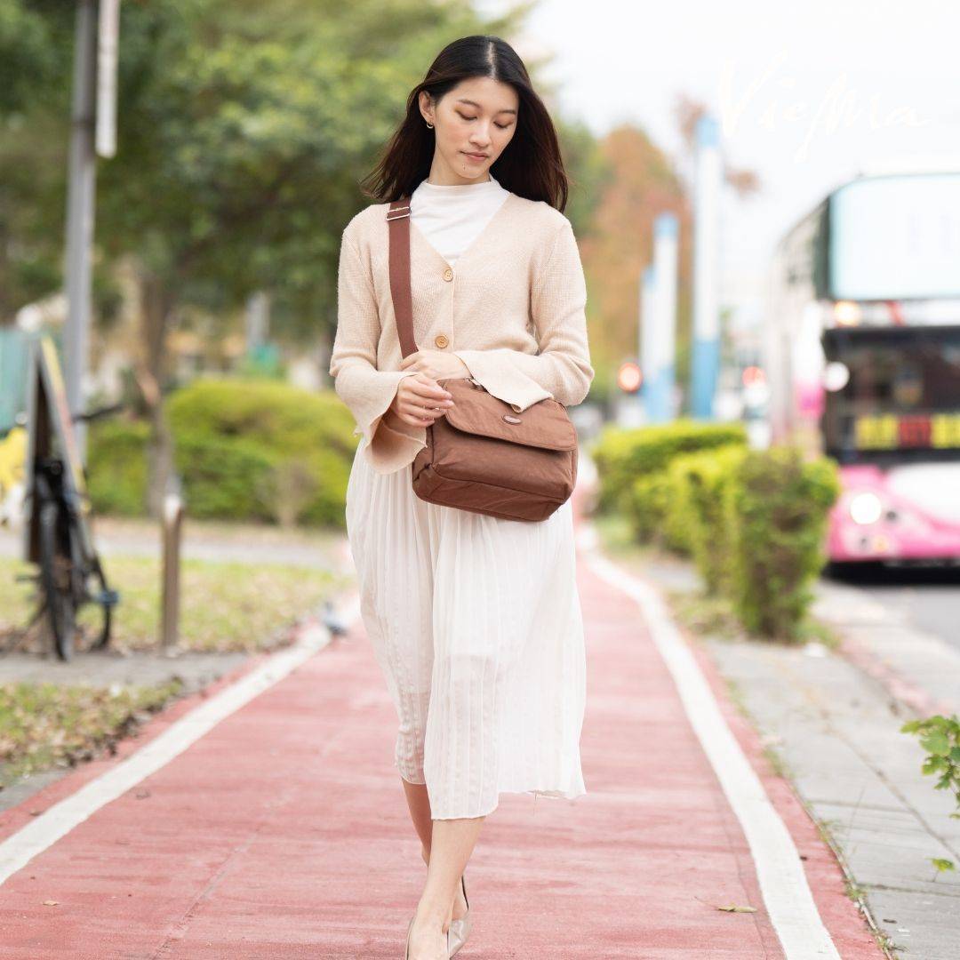 自然風尚進階版千層郵差包-焦糖瑪奇朵(2350)